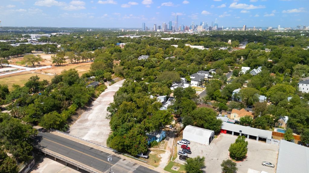 920 Shady Lane, Austin