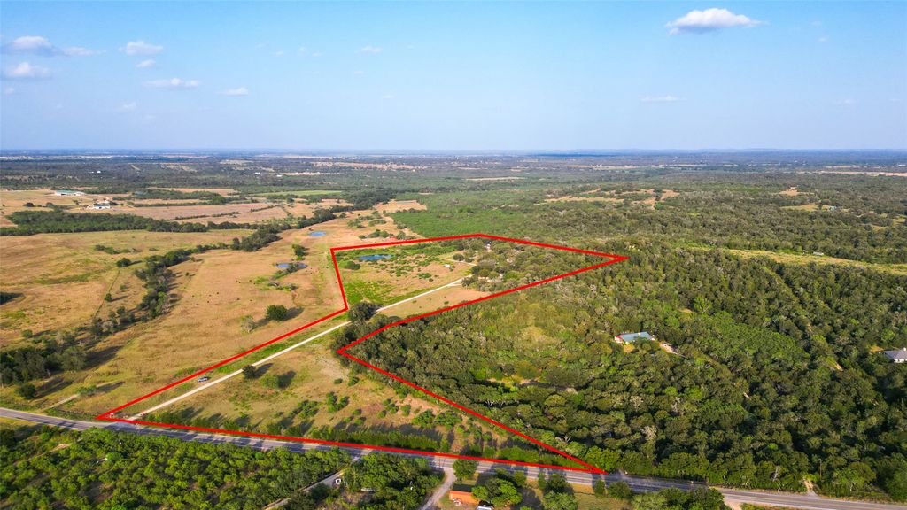 7757 State Park Road, Lockhart
