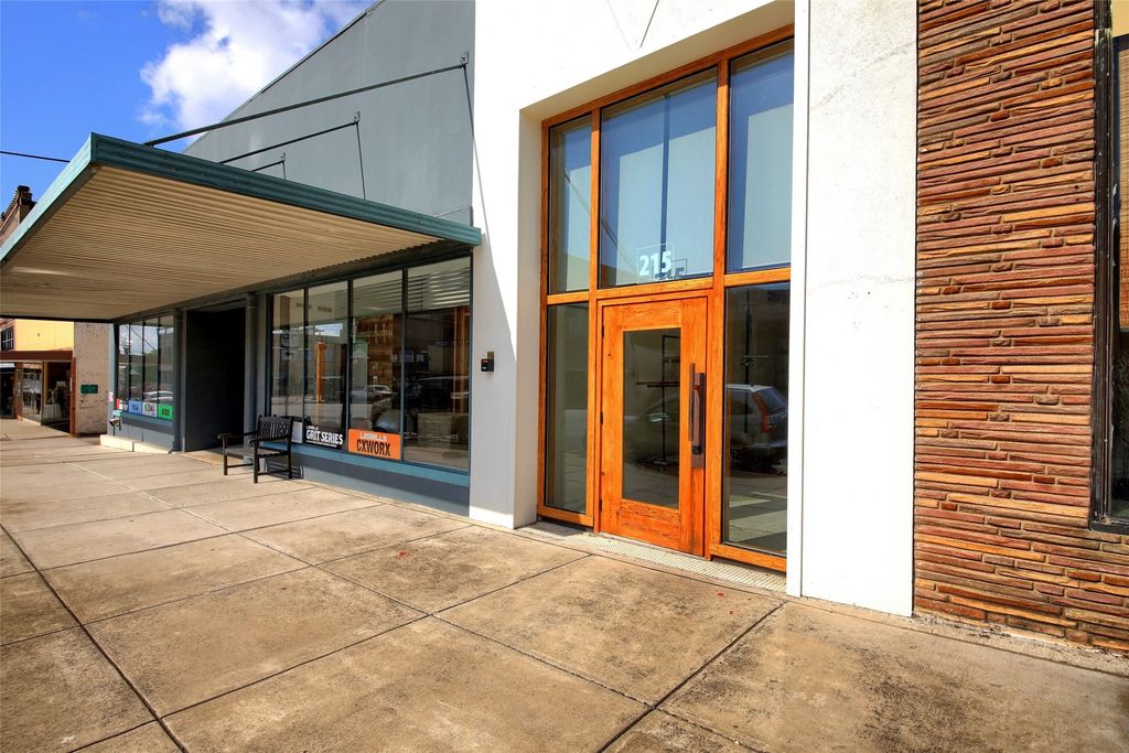 215 N Main Street, Taylor