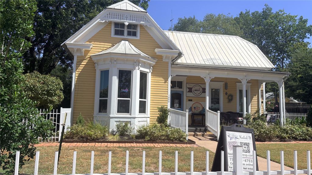 1002 Chestnut Street A, Bastrop