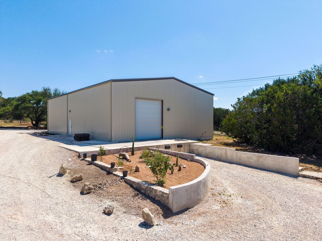 748 County Road 209, Lampasas