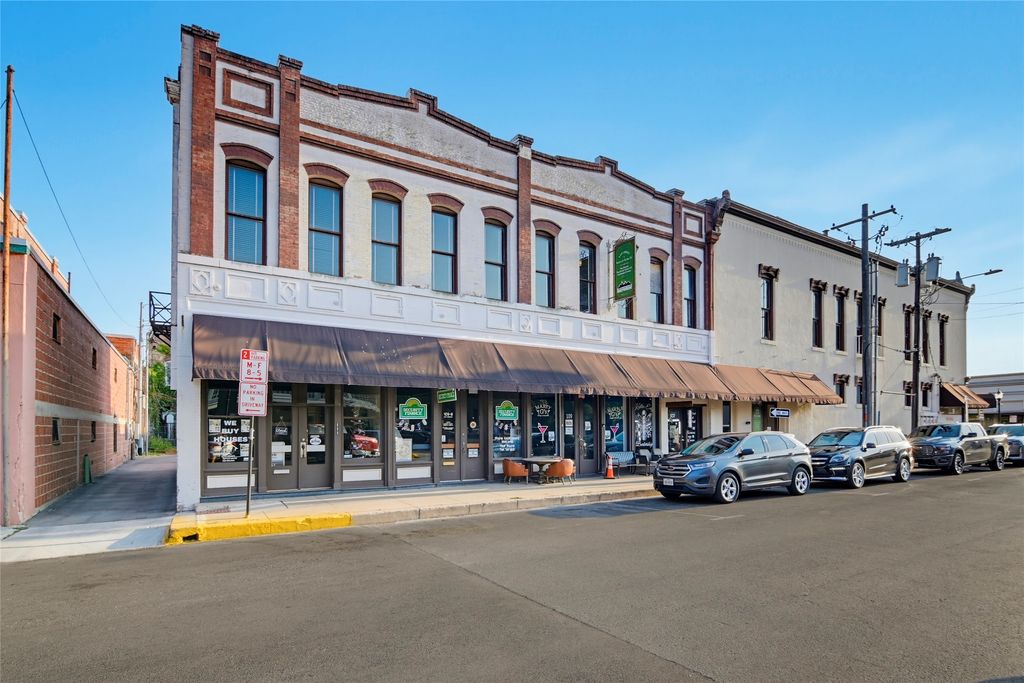 111 E Gonzales Street, Seguin