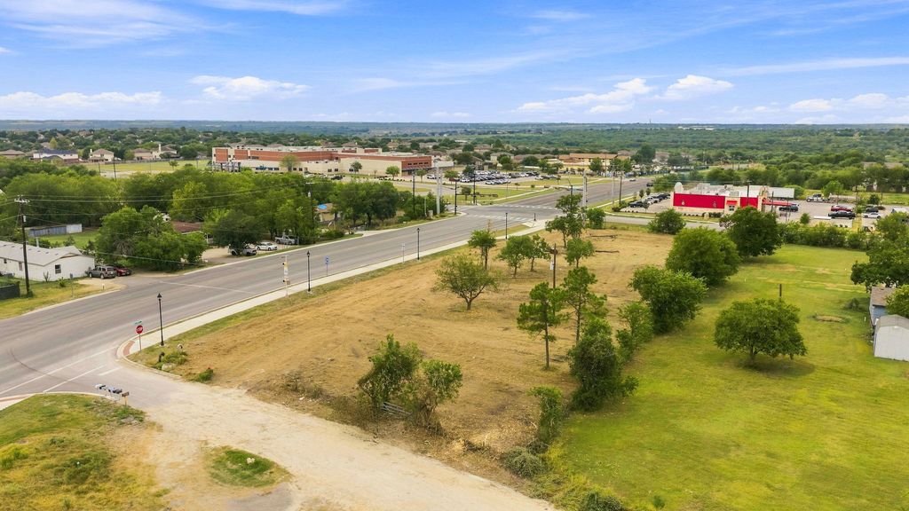 101 Sunflower Circle, Kyle
