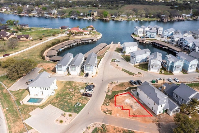 104 Village View Dr, Kingsland