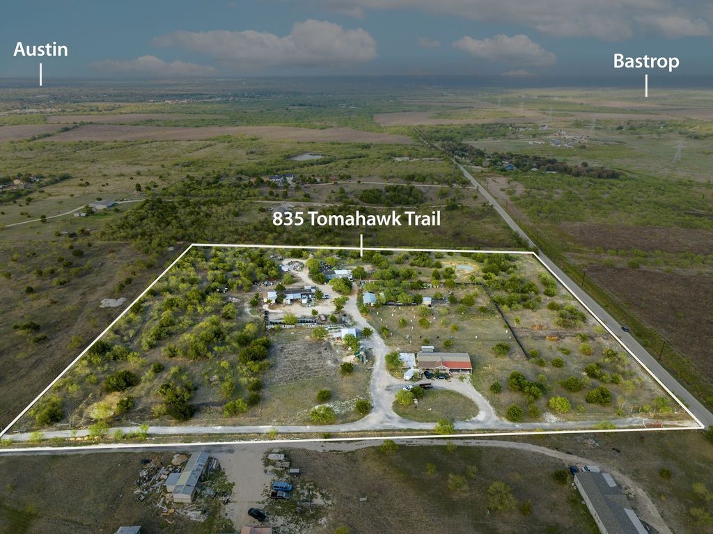 835 Tomahawk Trail, Dale