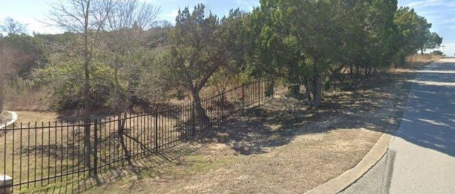 17511 Northlake Hills Drive, Jonestown