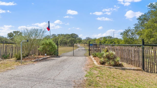 2631 N Us 281 Highway, Johnson City