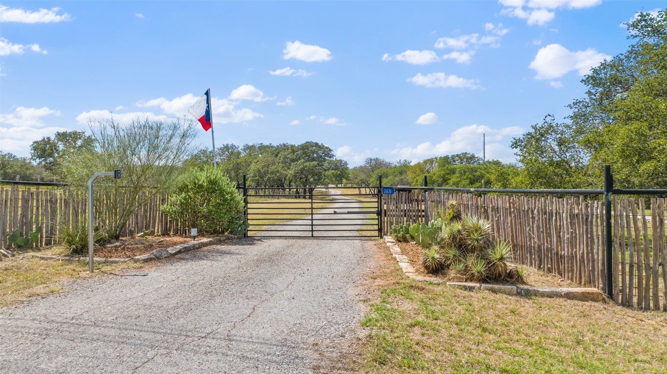 Photo of Listing #6351882