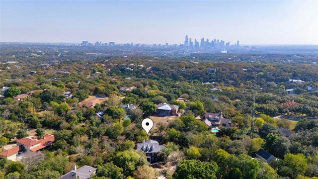 608 Rainbow Cove, West Lake Hills