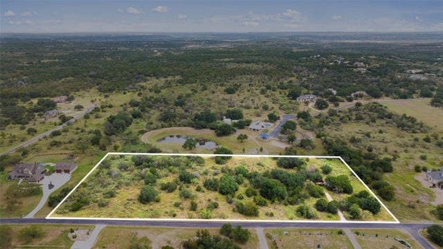 108 Cross Trail, Spicewood