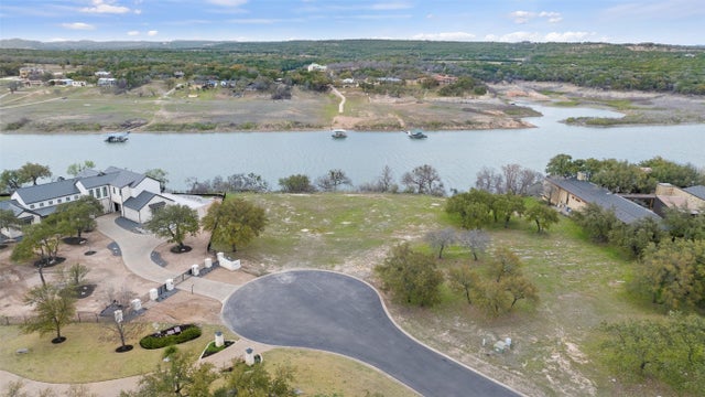 25208 Chernosky Point Cove, Spicewood