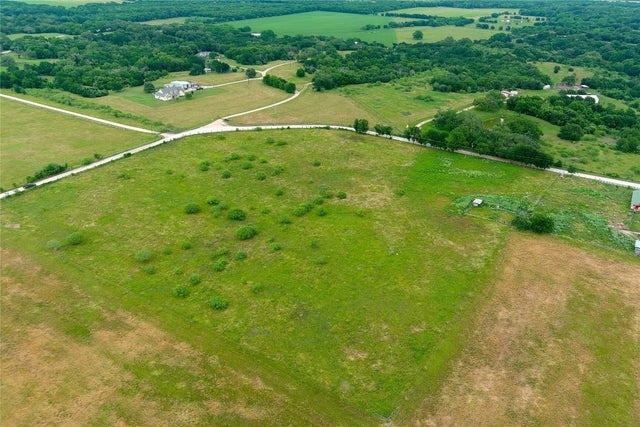 00 Lovers Lane, Lockhart