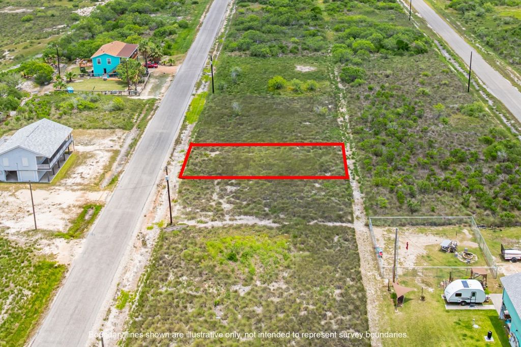 510 Water Oak Lane, Rockport