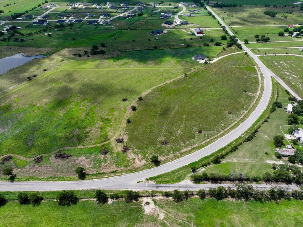 19621a Fm 2115, Salado