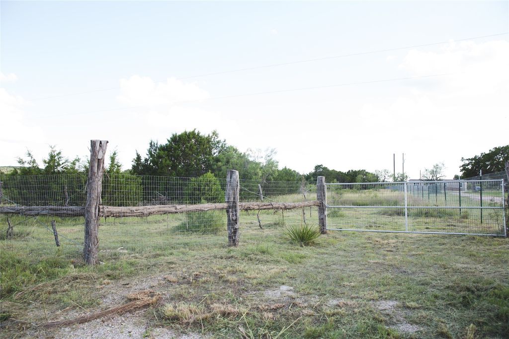 Lot 2 Cr 330, Burnet