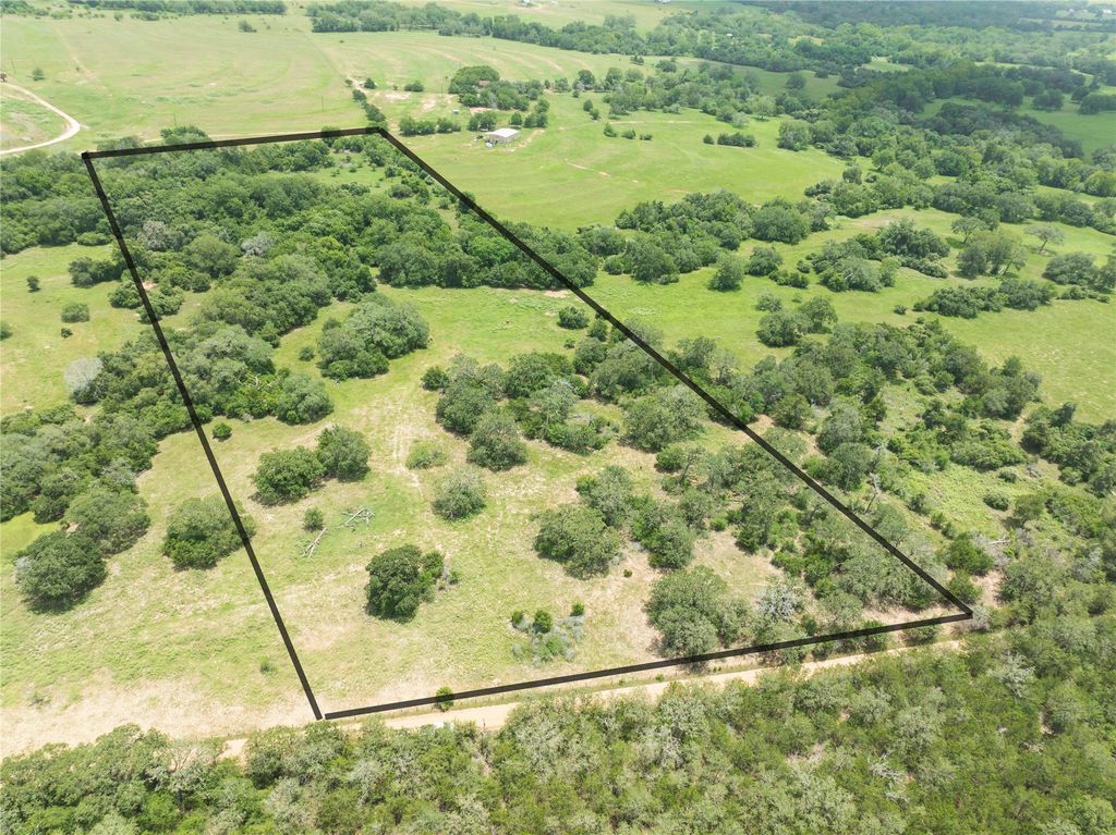 06 Cr 212, Hallettsville