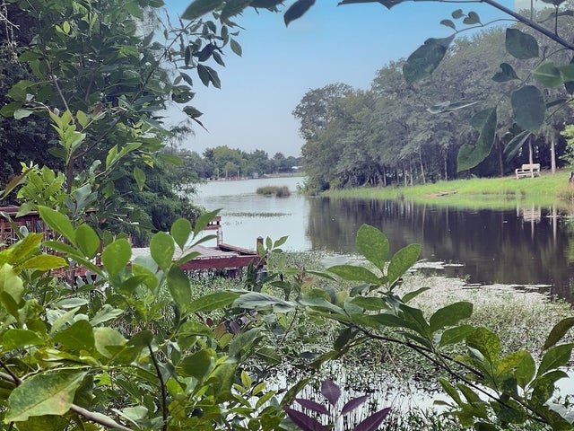 117 Caddo, Smithville