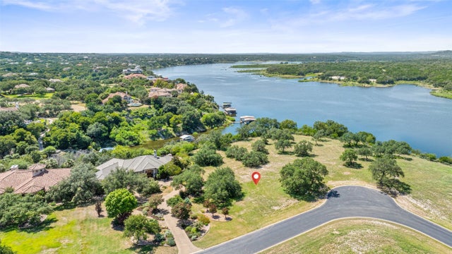 2928 Cliff Overlook, Spicewood
