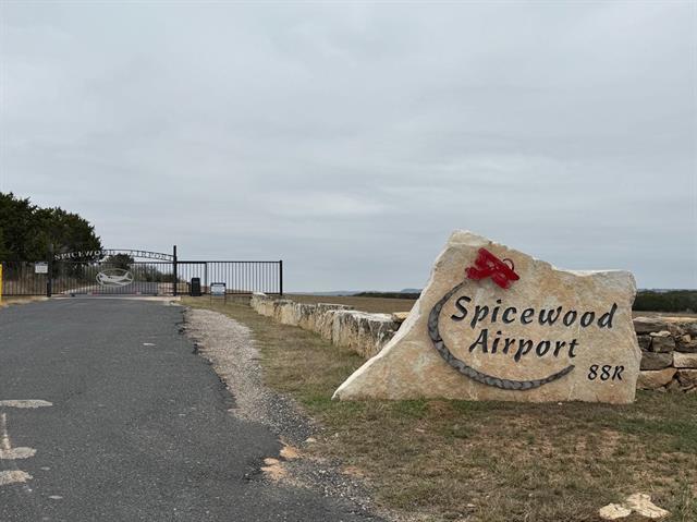 712 Coventry Road, Spicewood