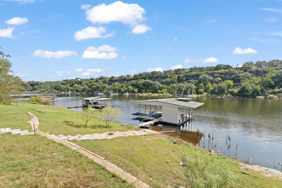 Photo of Listing #9496282