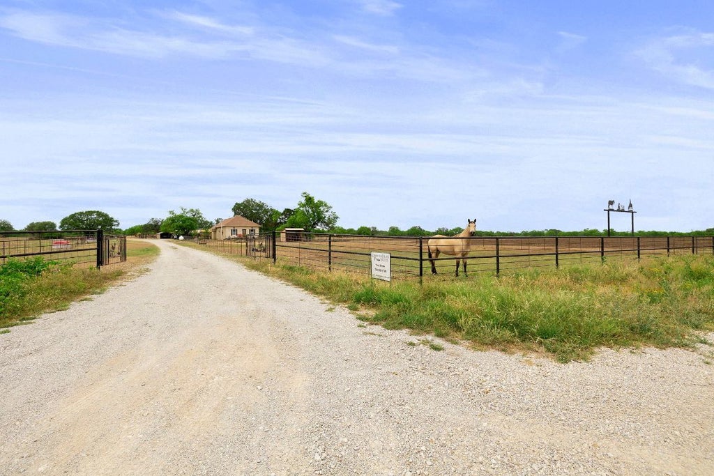 10700 County Road 202, Brownwood