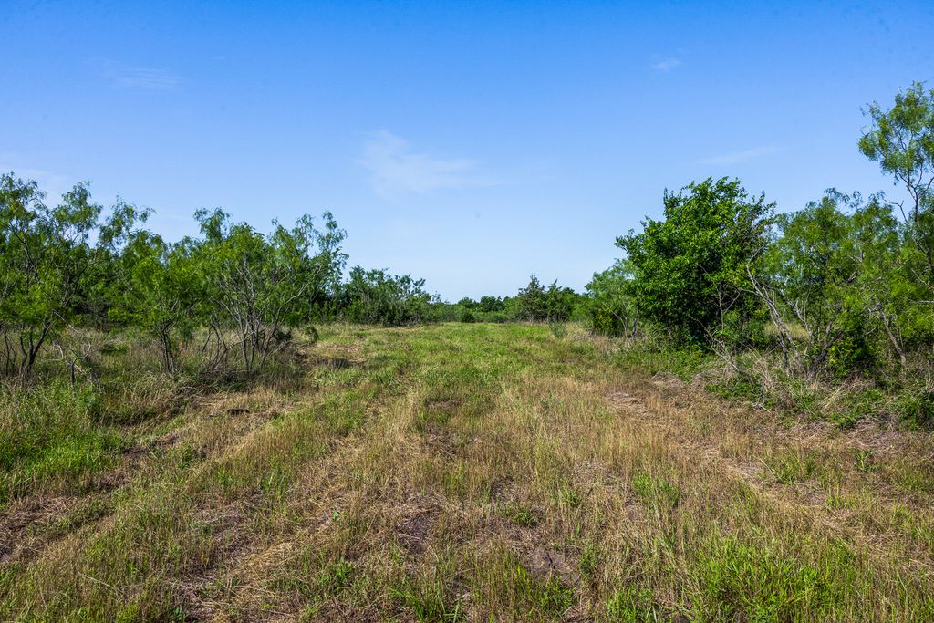 Tract 2 Tbd Lcr 392, Groesbeck