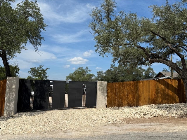 10300 Little Creek Circle, Dripping Springs