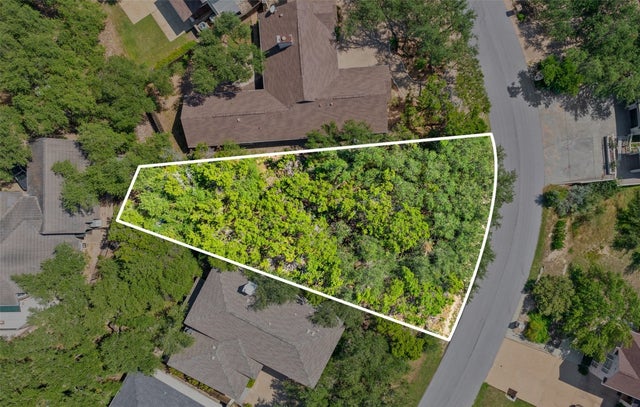 212 Hazeltine Drive, Lakeway