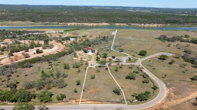 4 Creek Hollow Way, Spicewood