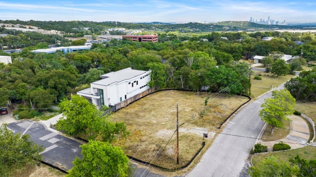 6300 Forest Hills Drive, Austin