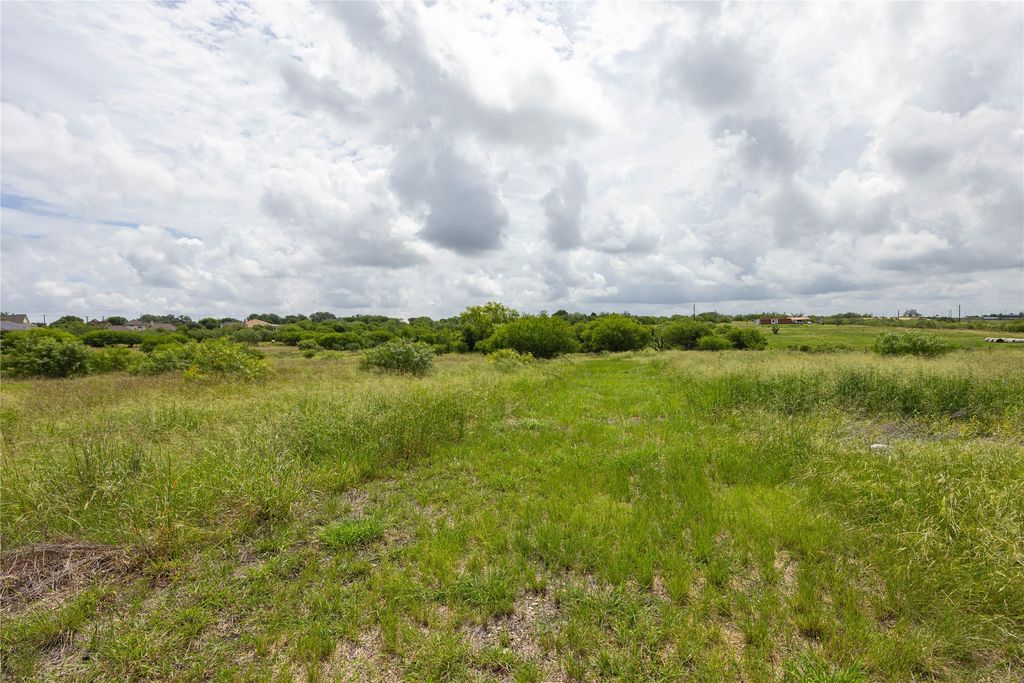 6868 Pfeil Road, Schertz
