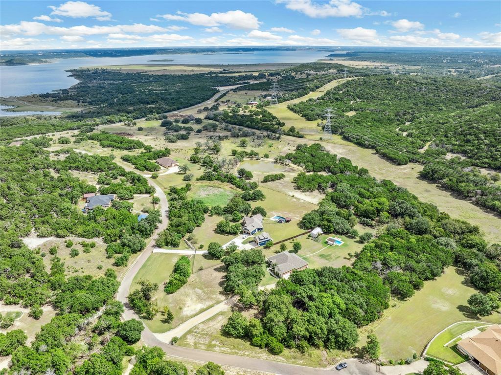 1386 Windy Hill, Salado