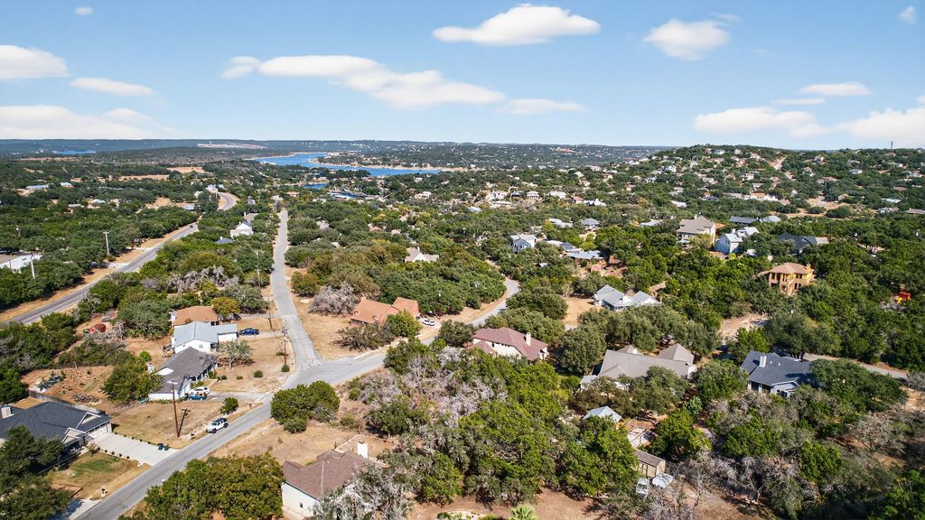 401 Cargill Drive, Spicewood