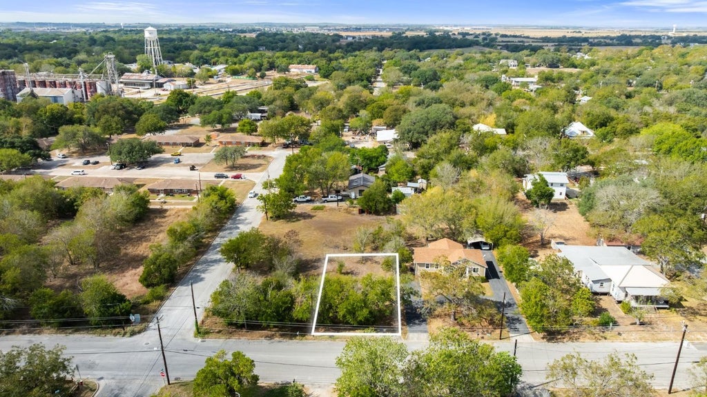 905 N Blanco Street, Lockhart