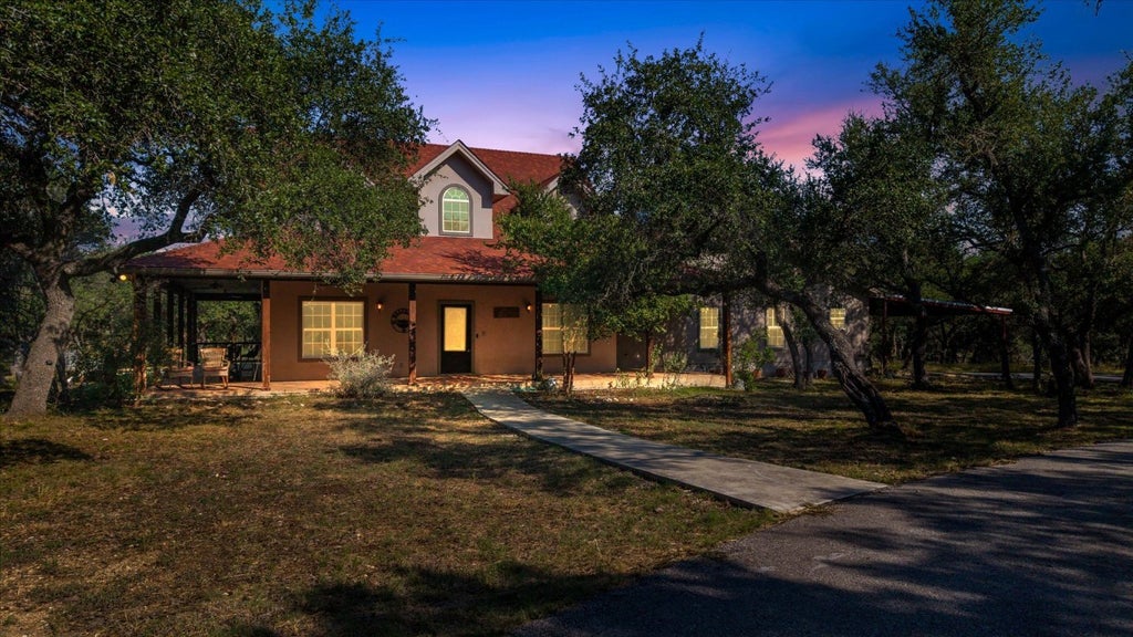 2471 Oak Run Drive, Wimberley