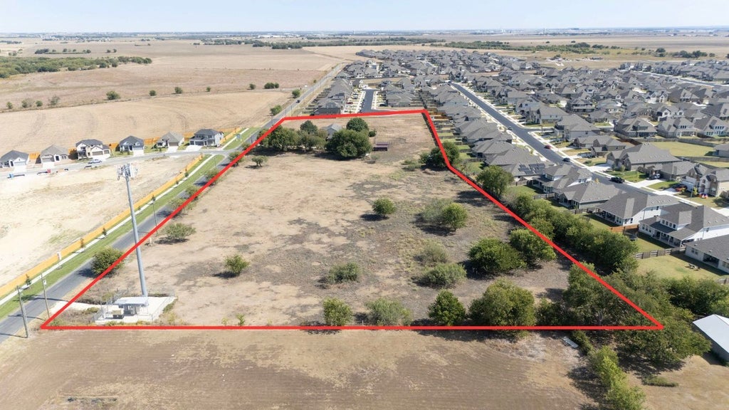 900 County Road 132 Road, Hutto