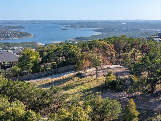 9003 & 9007 Grandview Drive, Jonestown