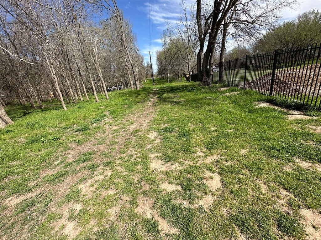 Photo of Listing #9327505