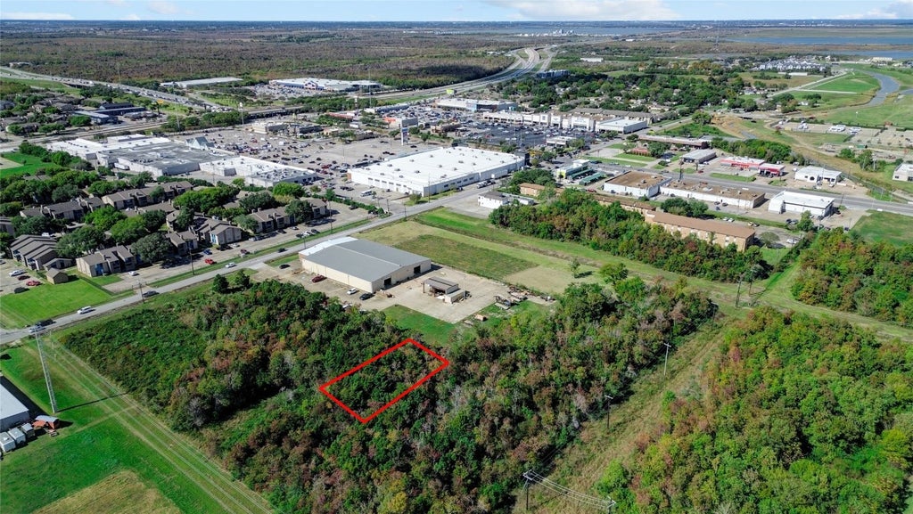 15 & 16 34th Street N @ 5th St N, Texas City