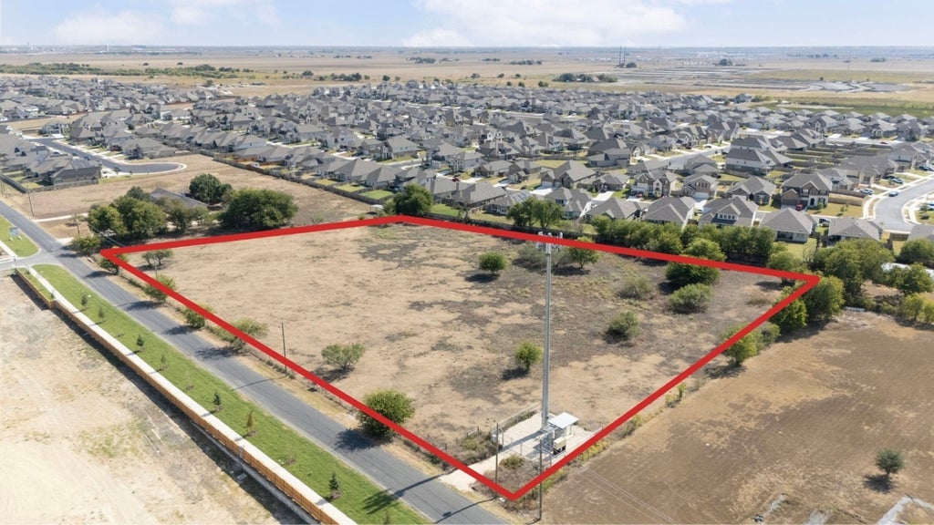 828 County Road 132, Hutto