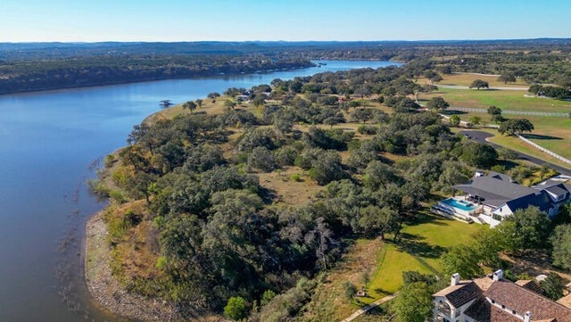 3032 Travis Lakeside Drive, Spicewood