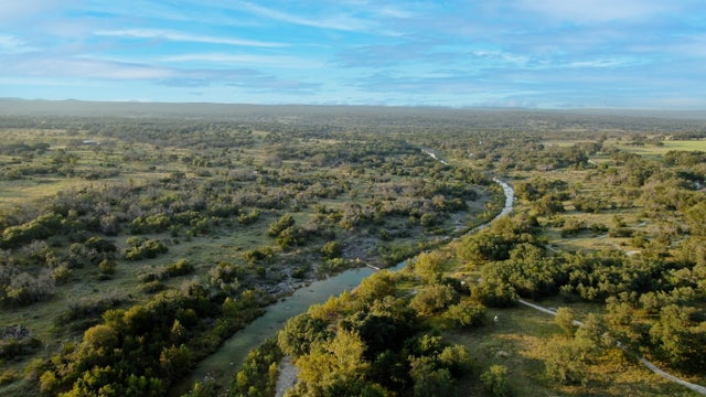 7534 West Us Highway 290 Highway, Hye