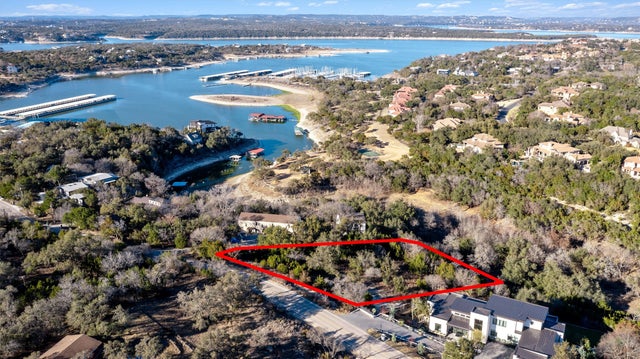 16146 Clara Van Street, Lakeway