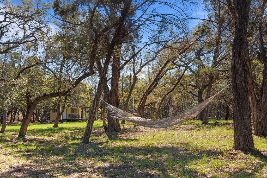 1725 Cripple Creek Station, Dripping Springs