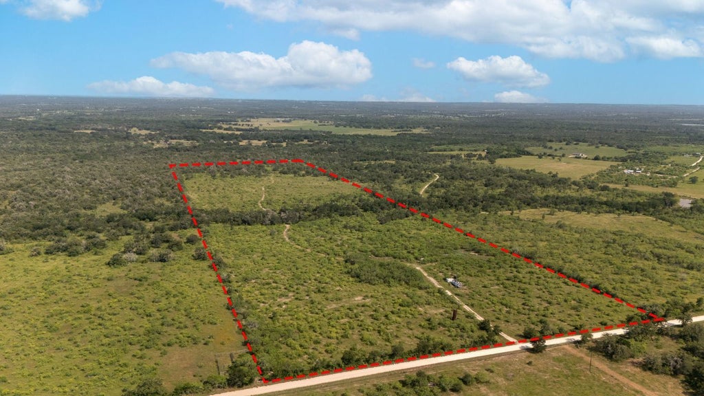 000 County Road 420, Waelder