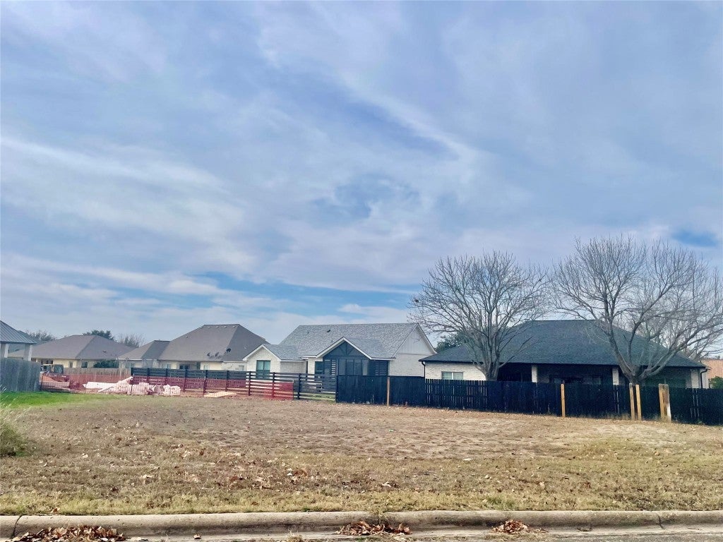 Photo of Listing #2523174