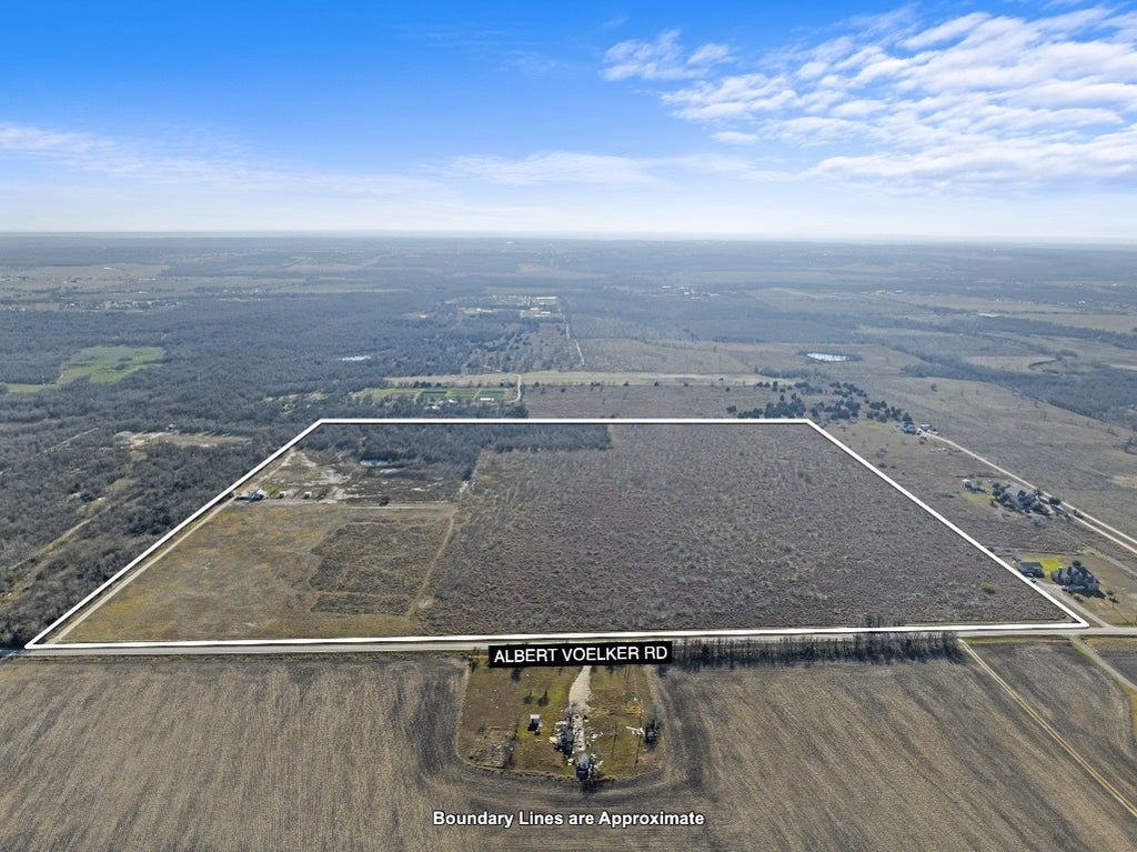 17501 Albert Voelker Road, Elgin