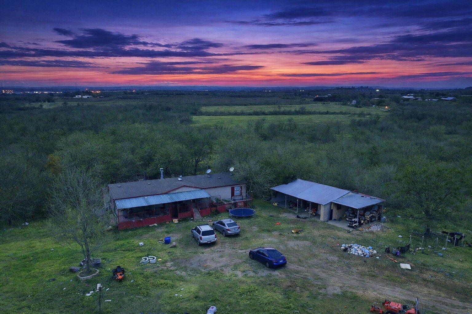 Photo of Listing #3909109