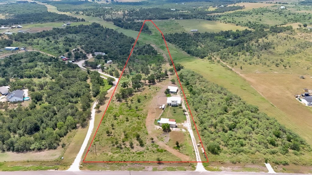 2690 County Road 466, Elgin