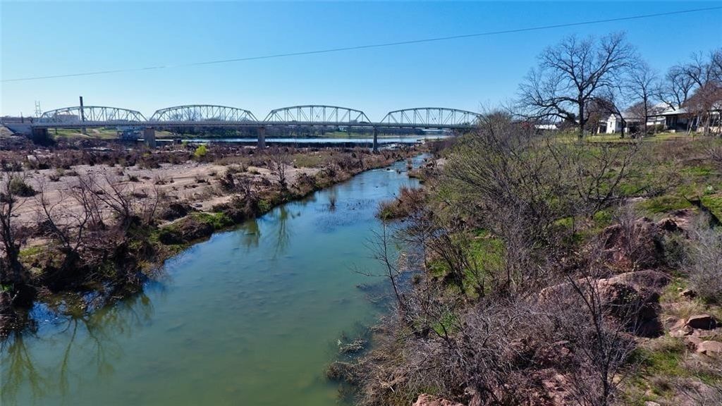 006 Walden Way, Llano